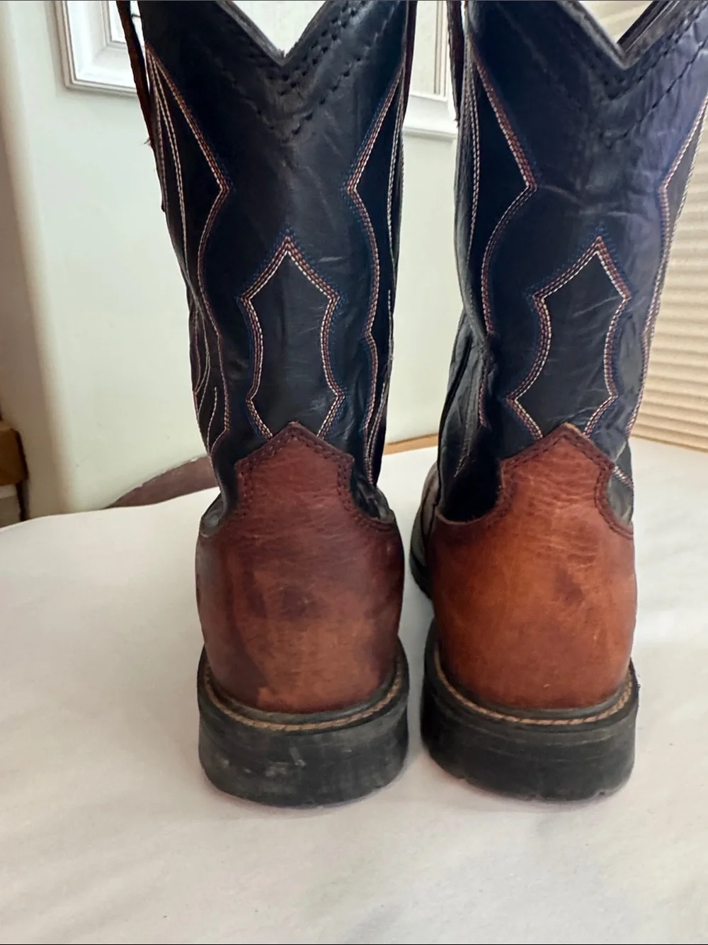 Ariat work boots Men’s 9EE Brown Leather Composite Square Toe Waterproof Western